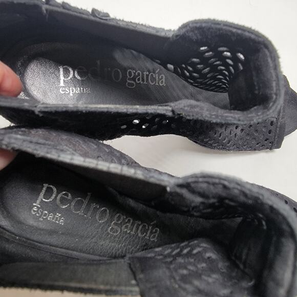 Pedro Garcia Bootie Heels 7.5 Black 37.5 Suede Laser Cut Outs Zip Open Toe - Picture 5 of 8